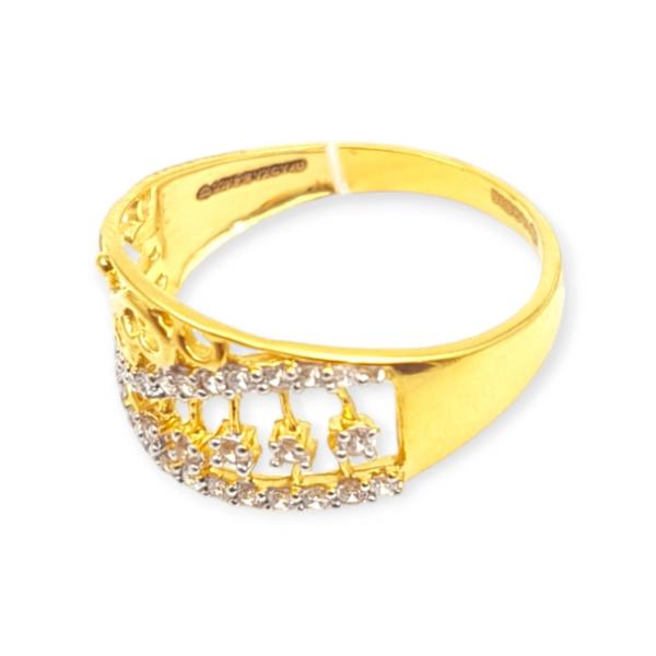 Beautiful Gold Ring for Ladies with Amazing Design